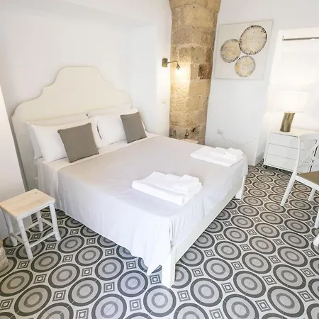 Di Lorenzi Diffuso Феллине