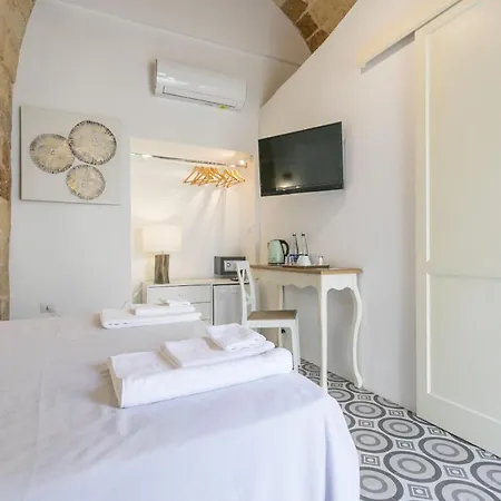 Di Lorenzi Diffuso Bed and breakfast Felline